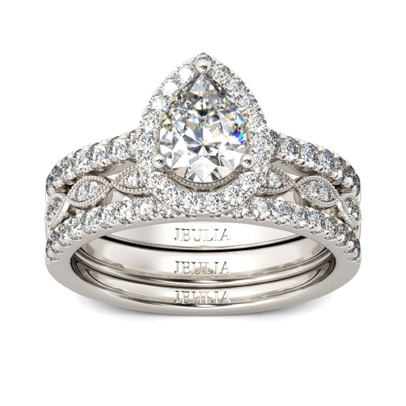 Shiny Halo Pear Cut Engagement Ring Sets in Sterling Silver
