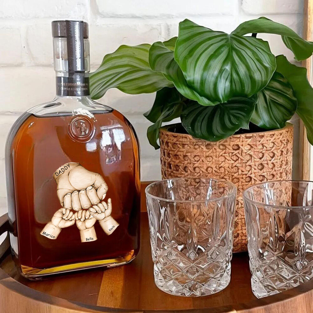 Spersonalizowana butelka whisky z wzorem dłoni Wspaniały prezent na Dzień Ojca