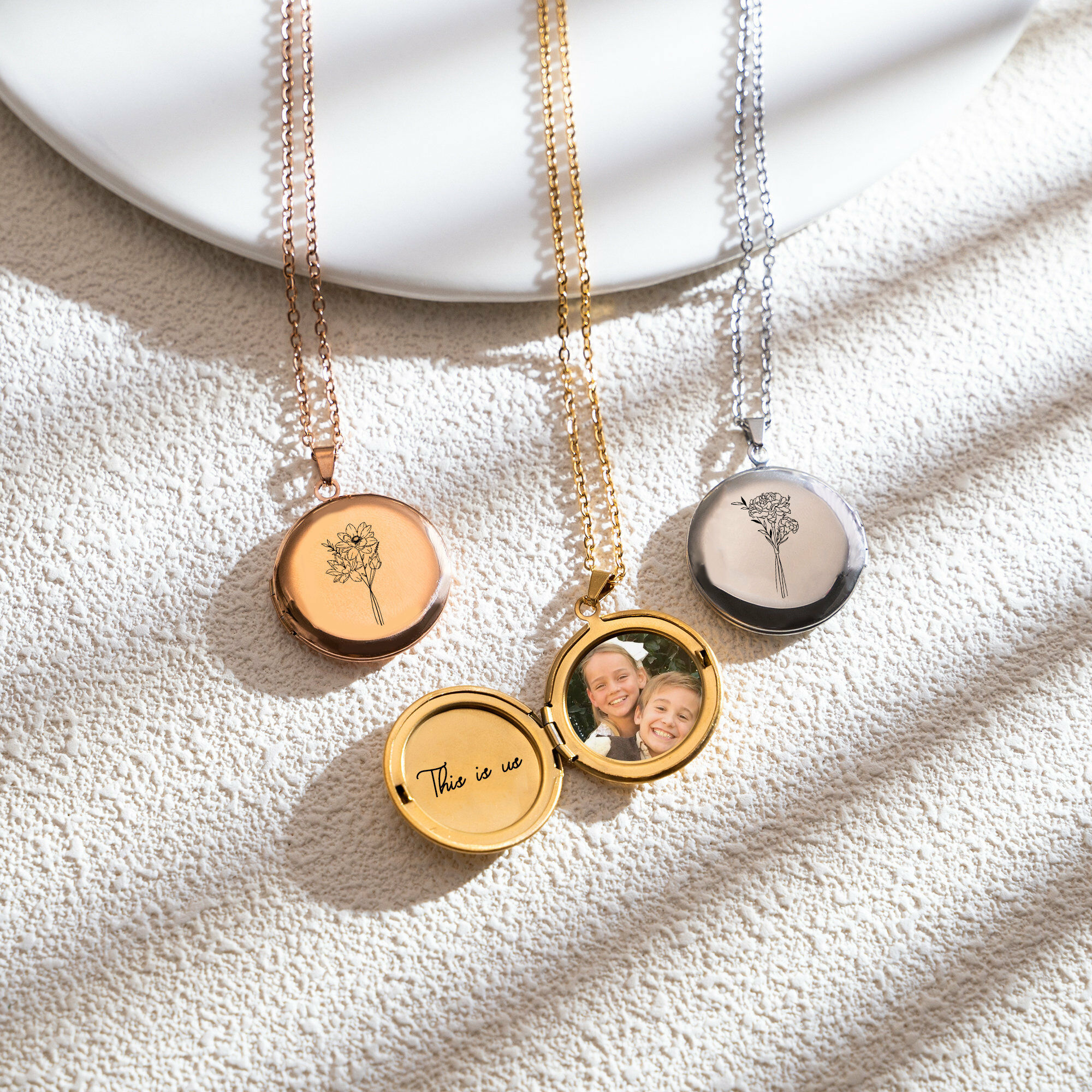Personalized Round Photo Necklace With Birthday Flower Warm Gift For Birthday