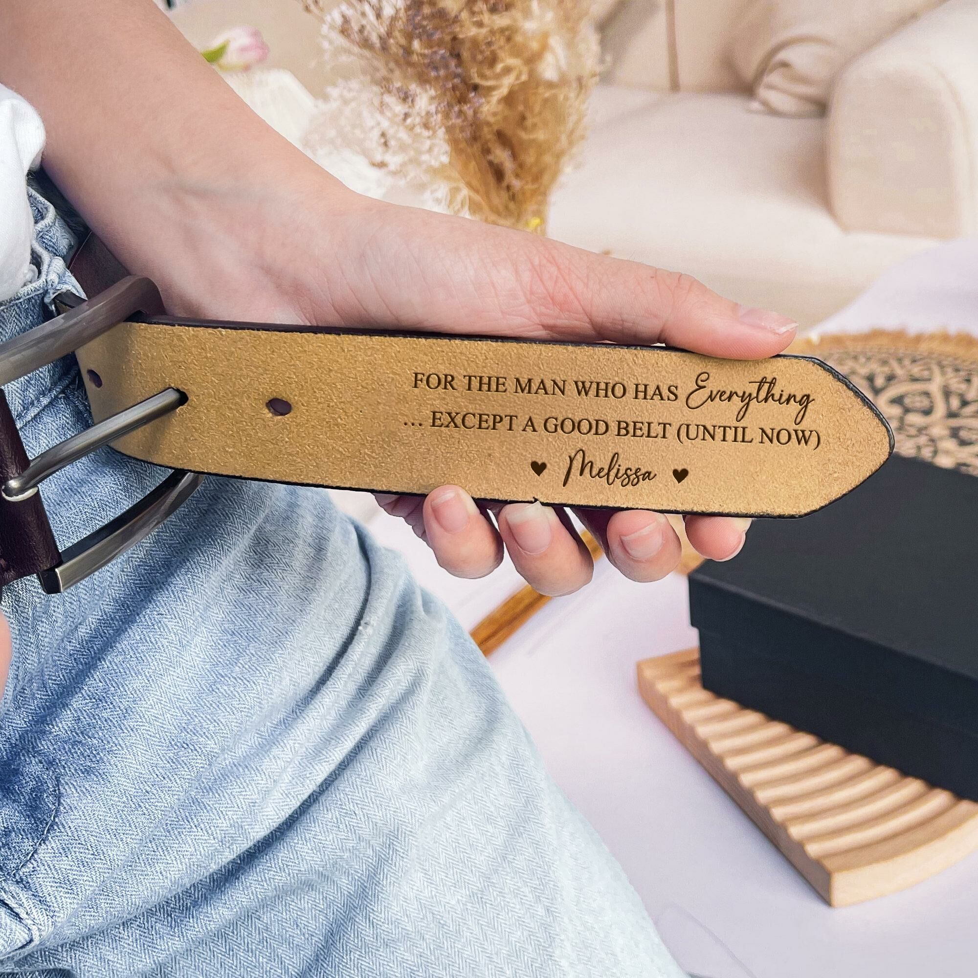 Individuell gestalteter Herrengürtel aus hochwertigem Echtleder zum Jahrestag für den Freund