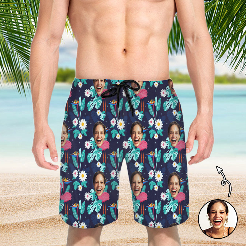 Gepersonaliseerde strandshort voor heren met madeliefjespatroon Prachtig cadeau voor broer