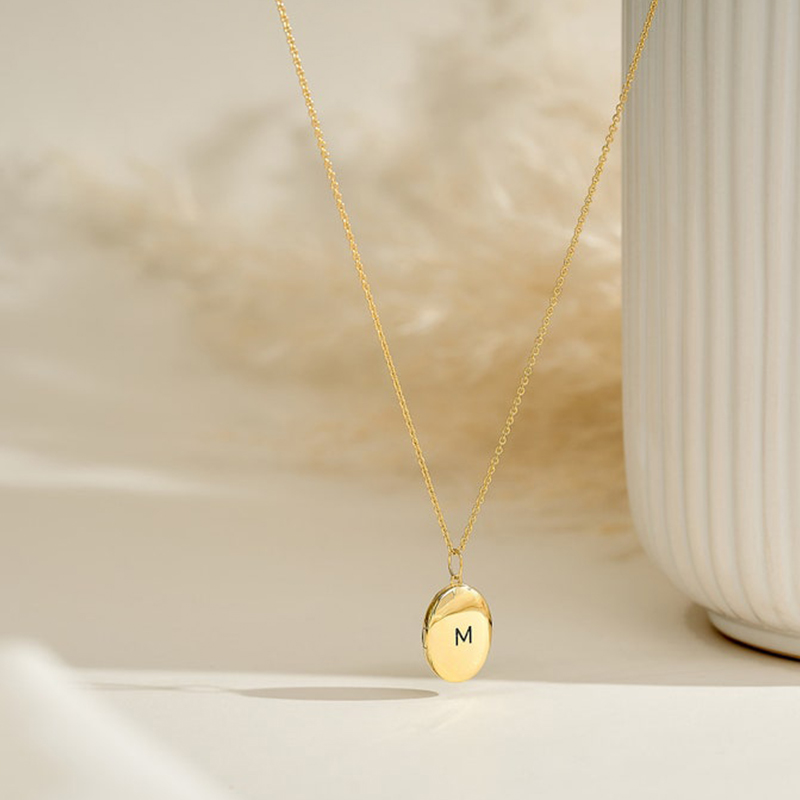 Personalized Oval Photo Necklace Great Gift For Christmas