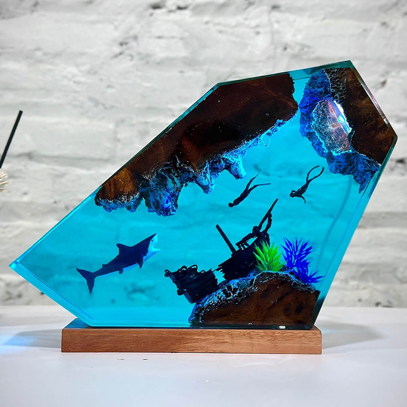 ホホジロザメ カップル ダイバー 船 樹脂 ウッド デスク ライト クリスマスギフト 海 インテリア プレゼント