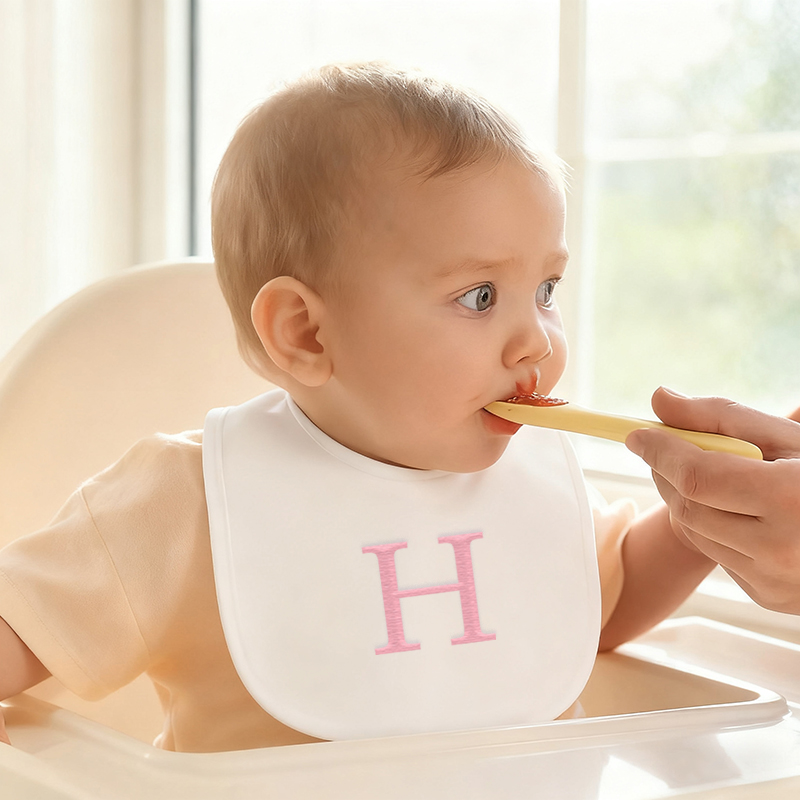 Gepersonaliseerde baby slab met geborduurde letter Eenvoudig cadeau voor kinderen
