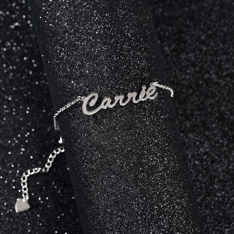 ネーム ネックレス