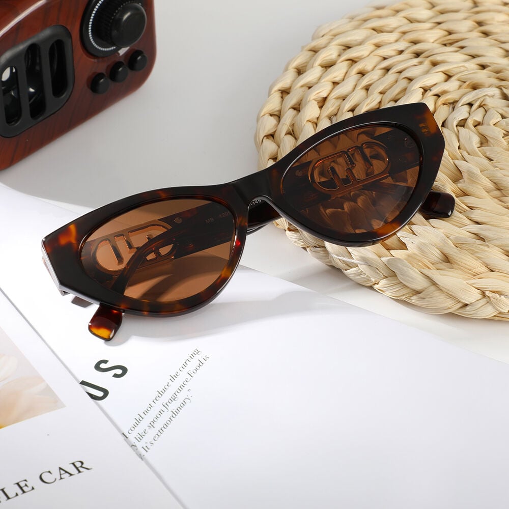 Lunettes de Soleil Rosalind Cat Eye Écaille