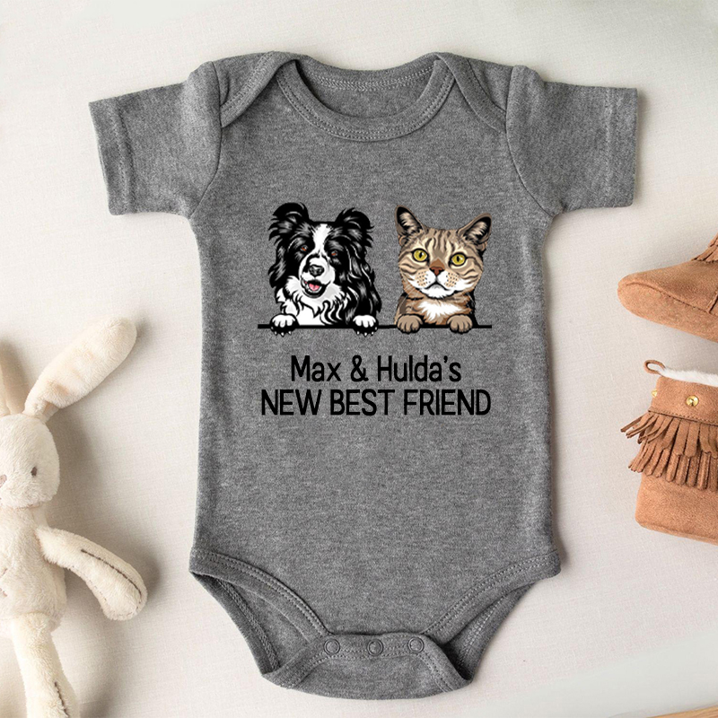 Mono de bebé personalizado Nuevo mejor amigo Mascotas opcionales Atractivo regalo de baby shower para amantes de las mascotas
