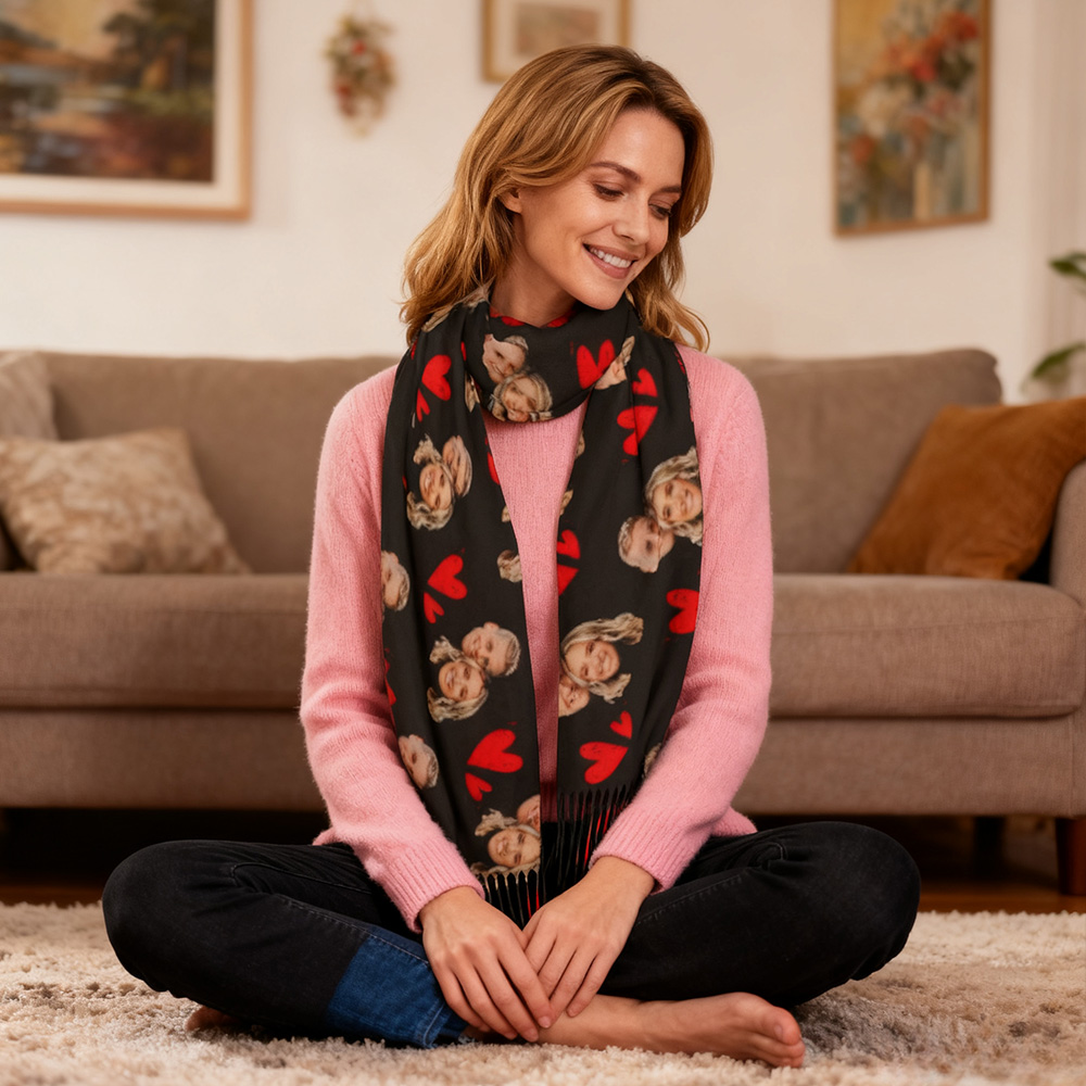 Bufandas personalizadas con corazones y fotos de pareja: el regalo perfecto para San Valentín