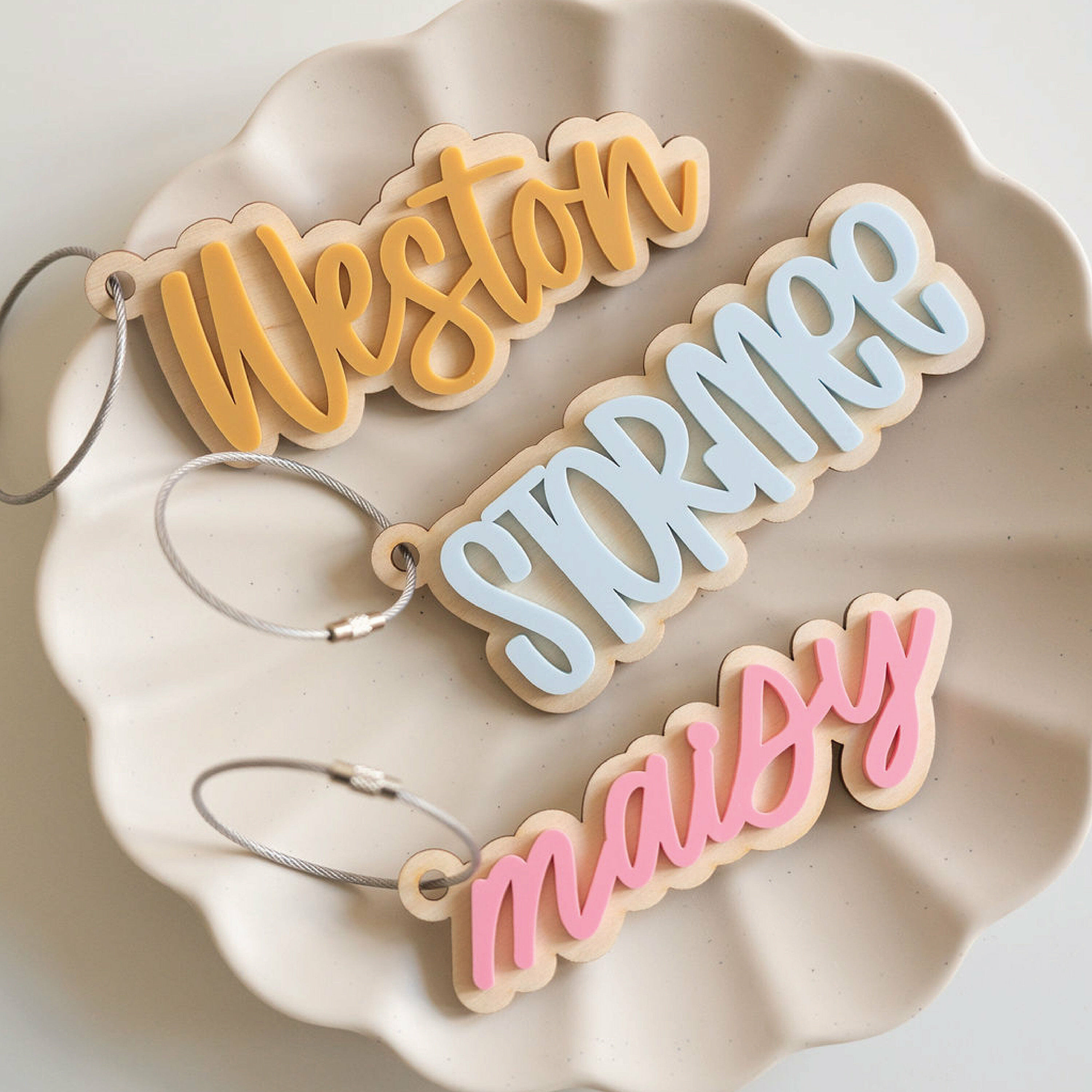 Spersonalizowany brelok do kluczy Spersonalizowane kolorowe imię Śmieszne Cadeau dla przyjaciół