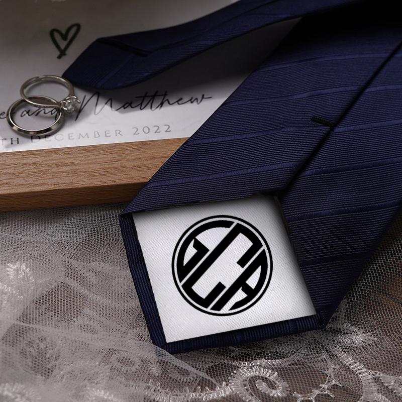 Individuelle Buchstaben-Krawatte Einfaches Geschenk für den lieben Ehemann