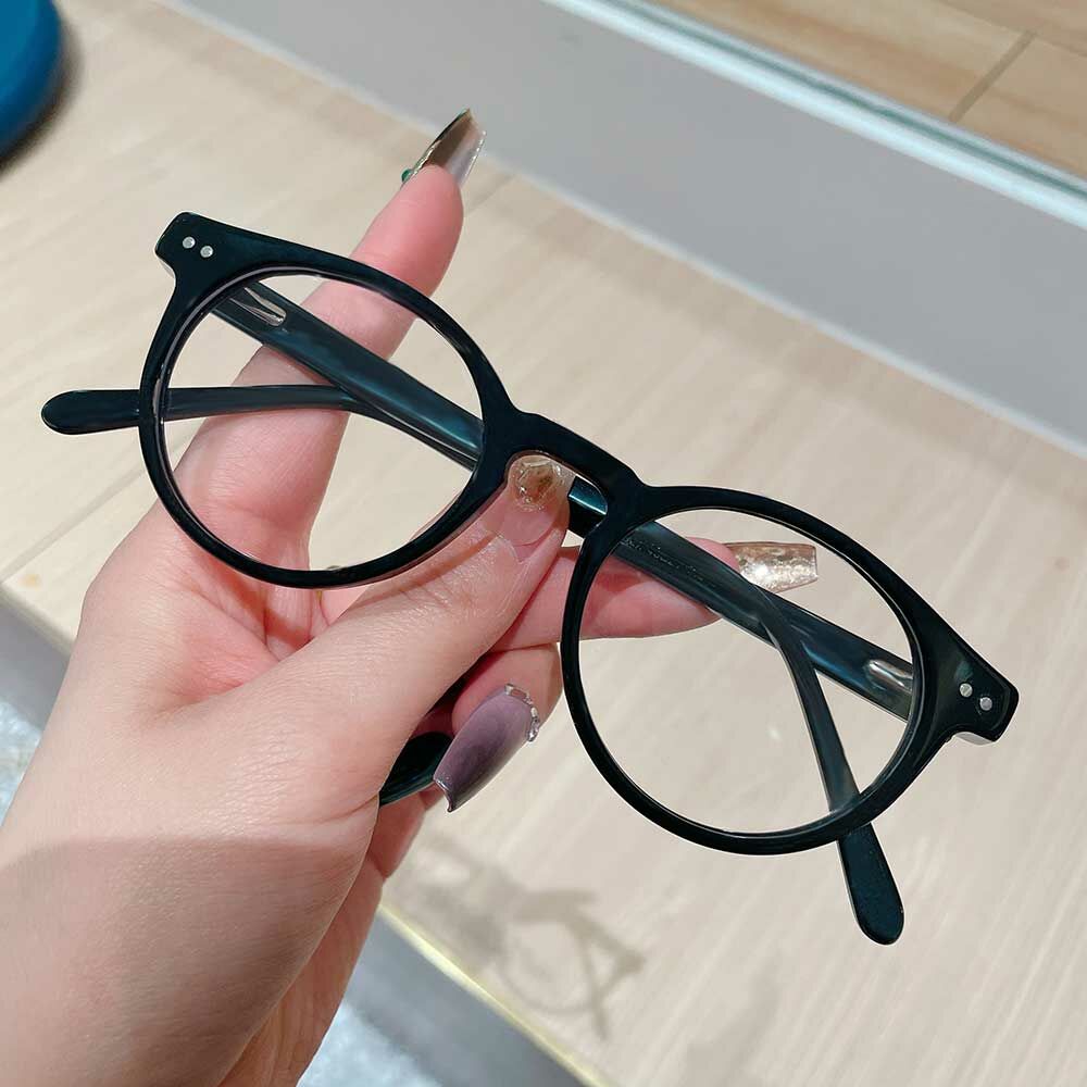 Lucia Round Black Glasses