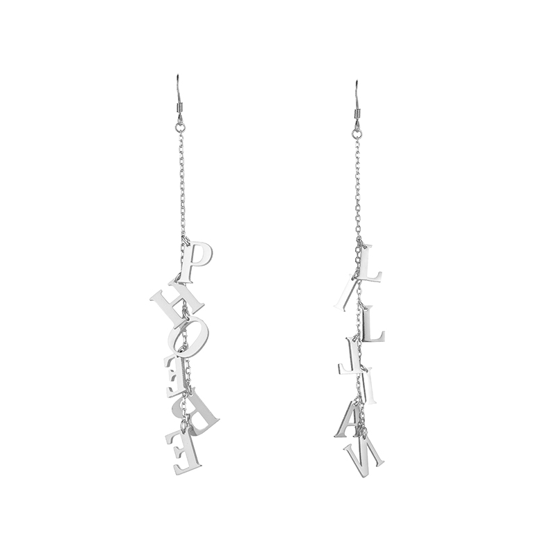 シンプル ロング ネーム ピアス 両耳用