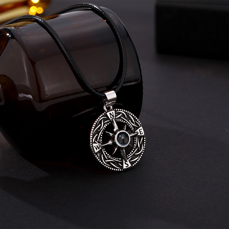 Personalized Picture Projection Necklace with Circular Compass for Boyfriend