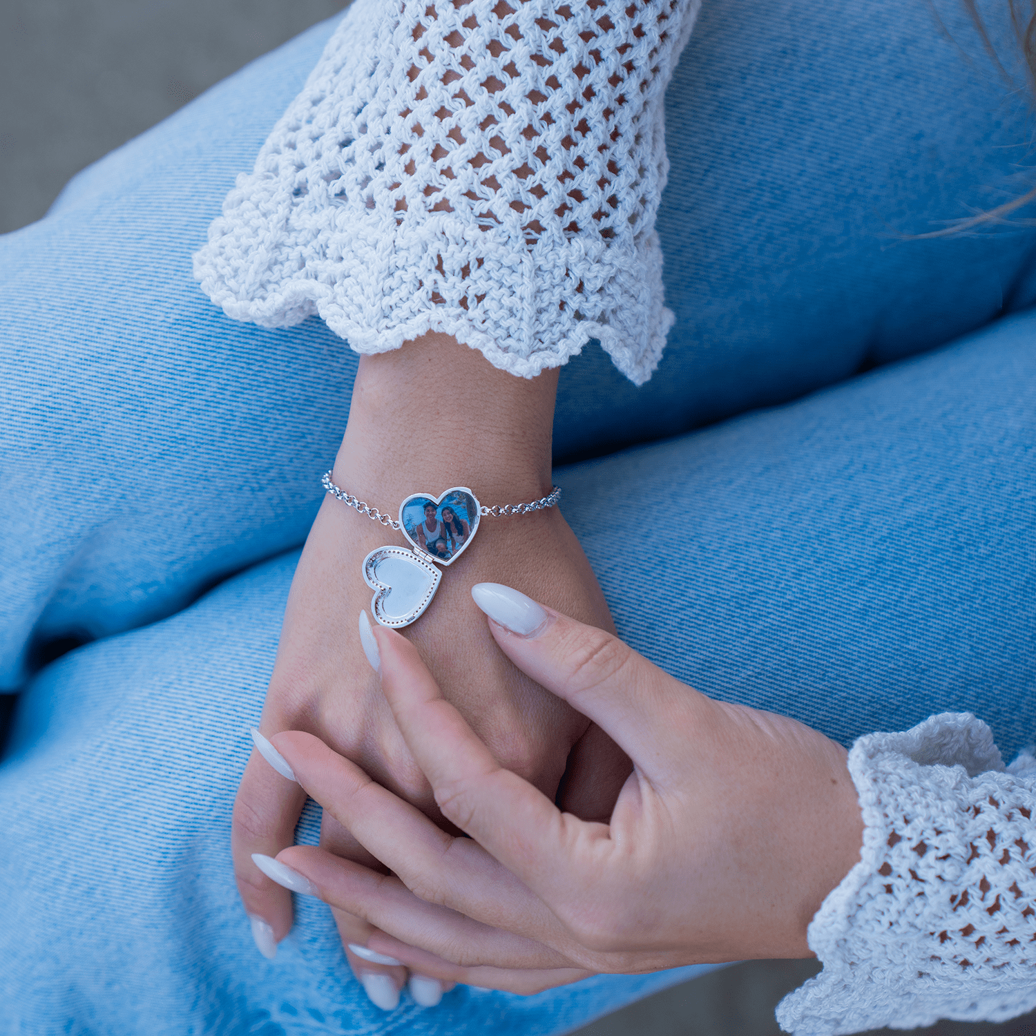 Personalized Heart-Shaped Photo Box Bracelet Gift for Girls