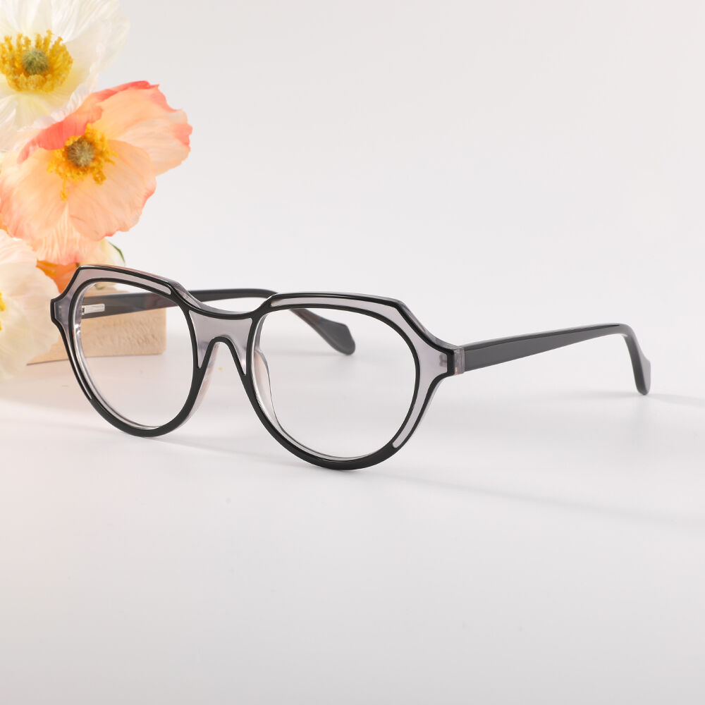 Eveline Oval Black Glasses