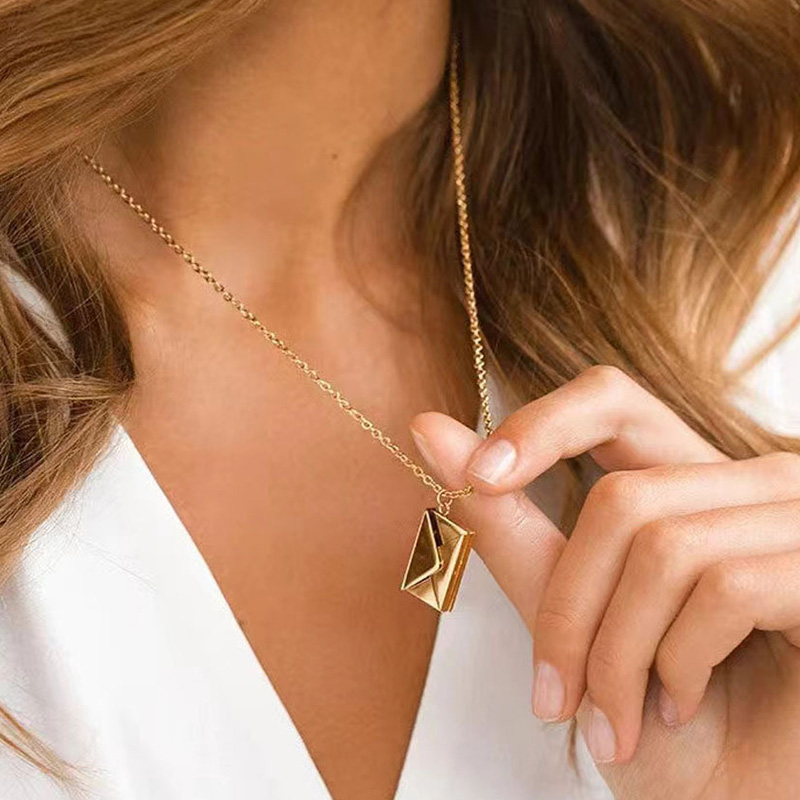 Personalized Envelope Engraved Necklace Romantic Valentine's Day Gift