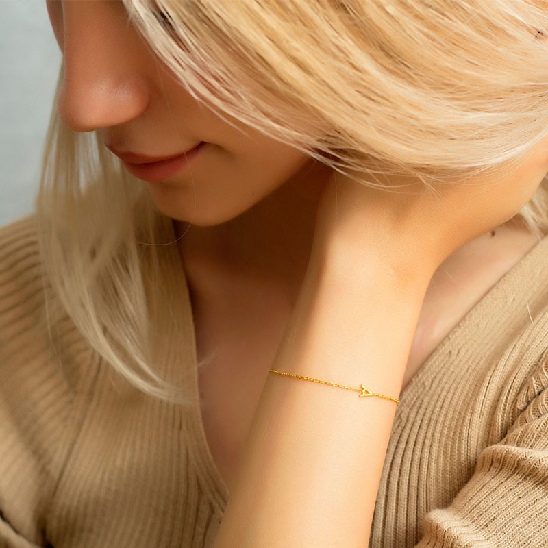 Spersonalizowana bransoletka z inicjałem serca dla żony