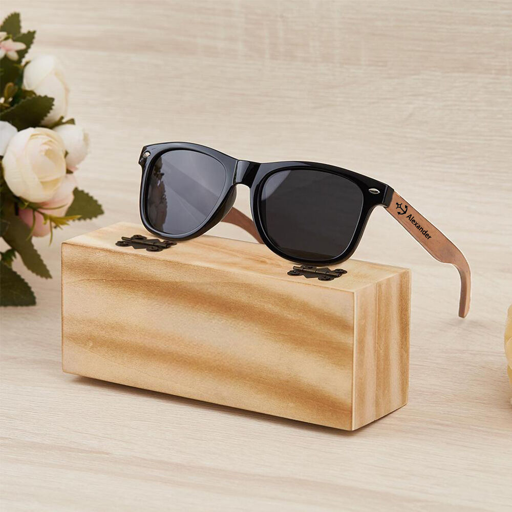 Gafas de sol personalizadas con patillas de madera grabadas con el nombre de papá. Regalo navideño para el Día del Padre.