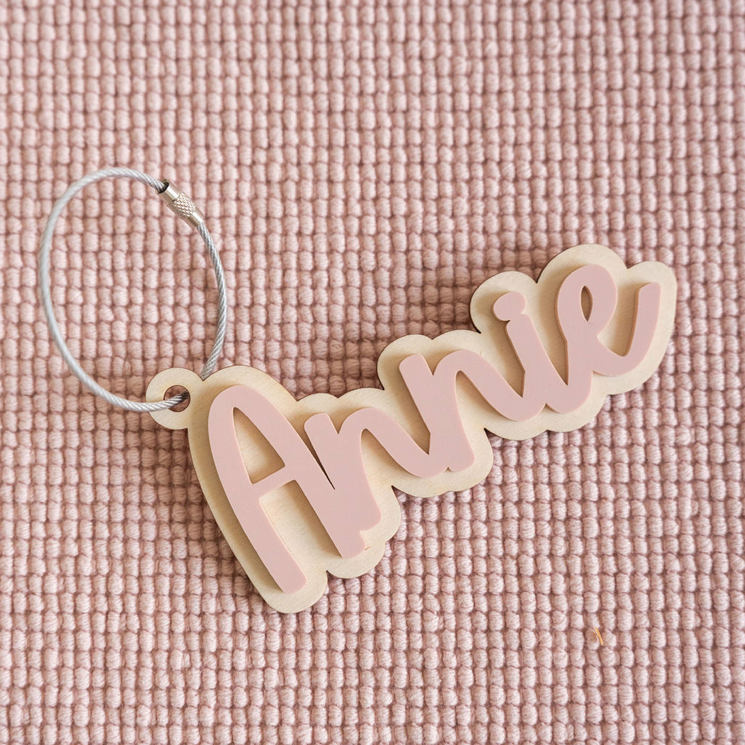 Spersonalizowany brelok do kluczy Spersonalizowane kolorowe imię Śmieszne Cadeau dla przyjaciół