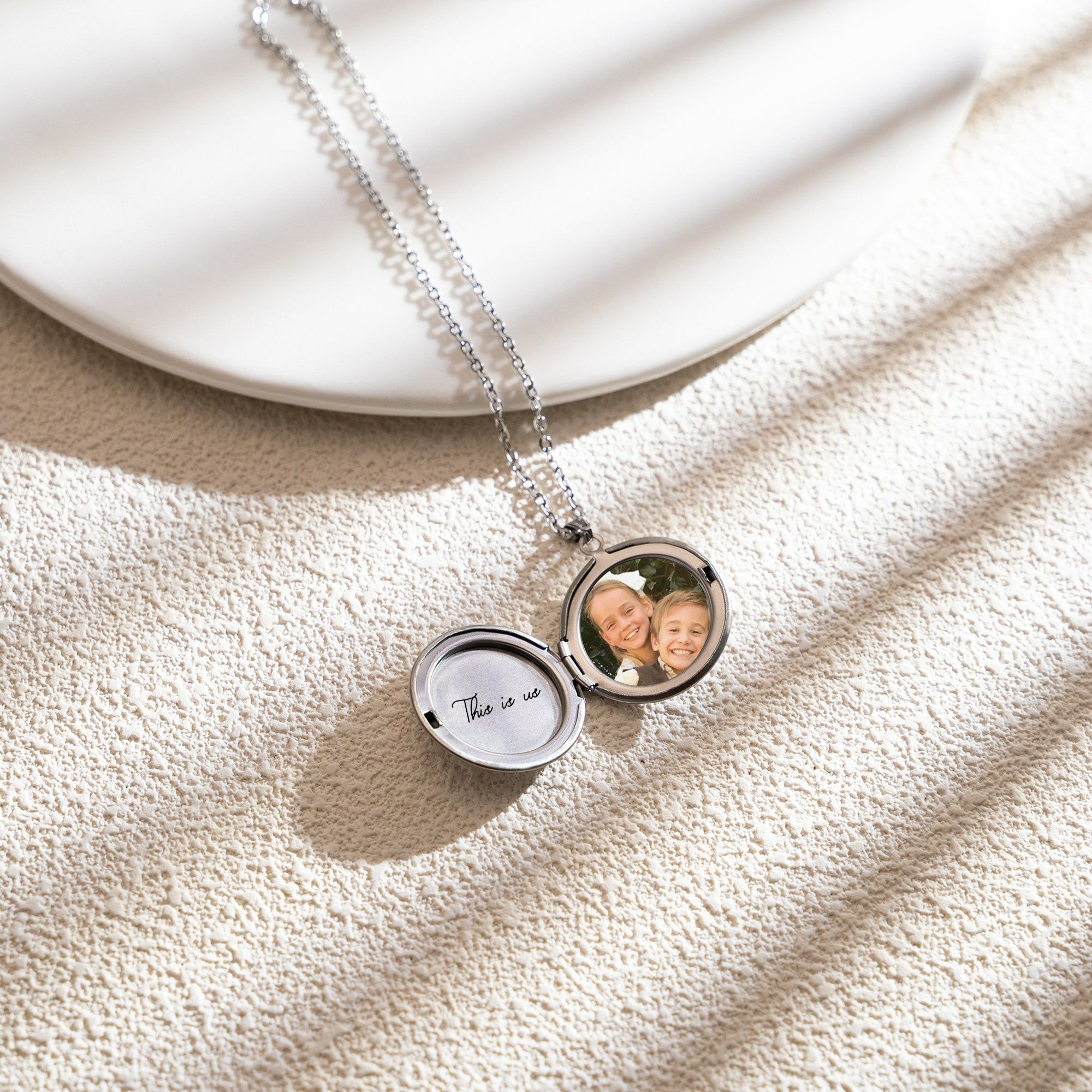 Personalized Round Photo Necklace With Birthday Flower Warm Gift For Birthday