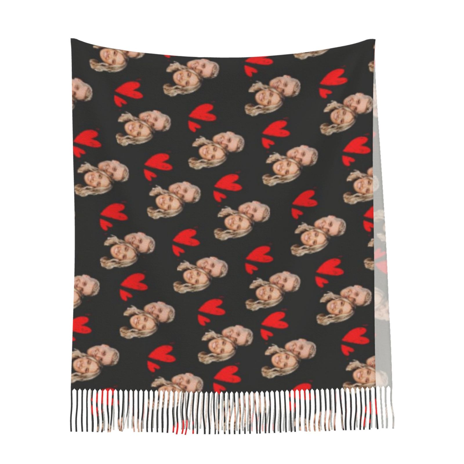 Bufandas personalizadas con corazones y fotos de pareja: el regalo perfecto para San Valentín