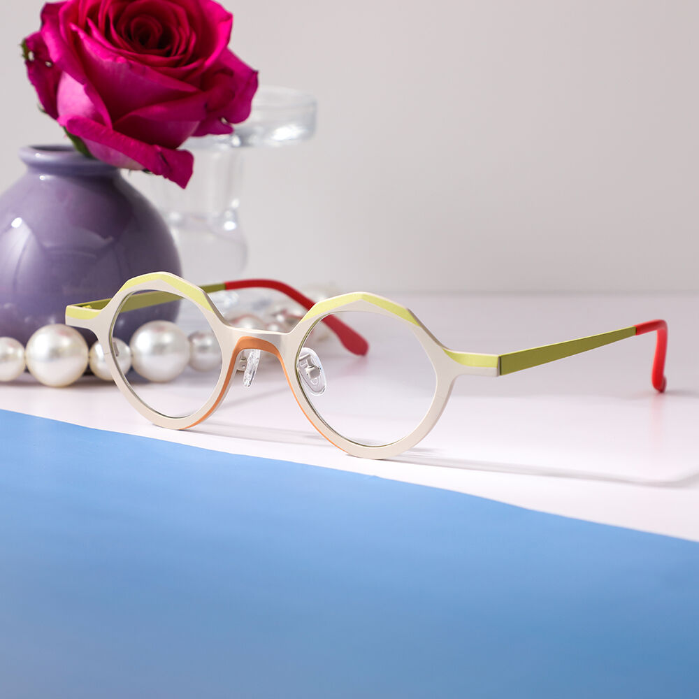 Christe Geometrische Beige Brille