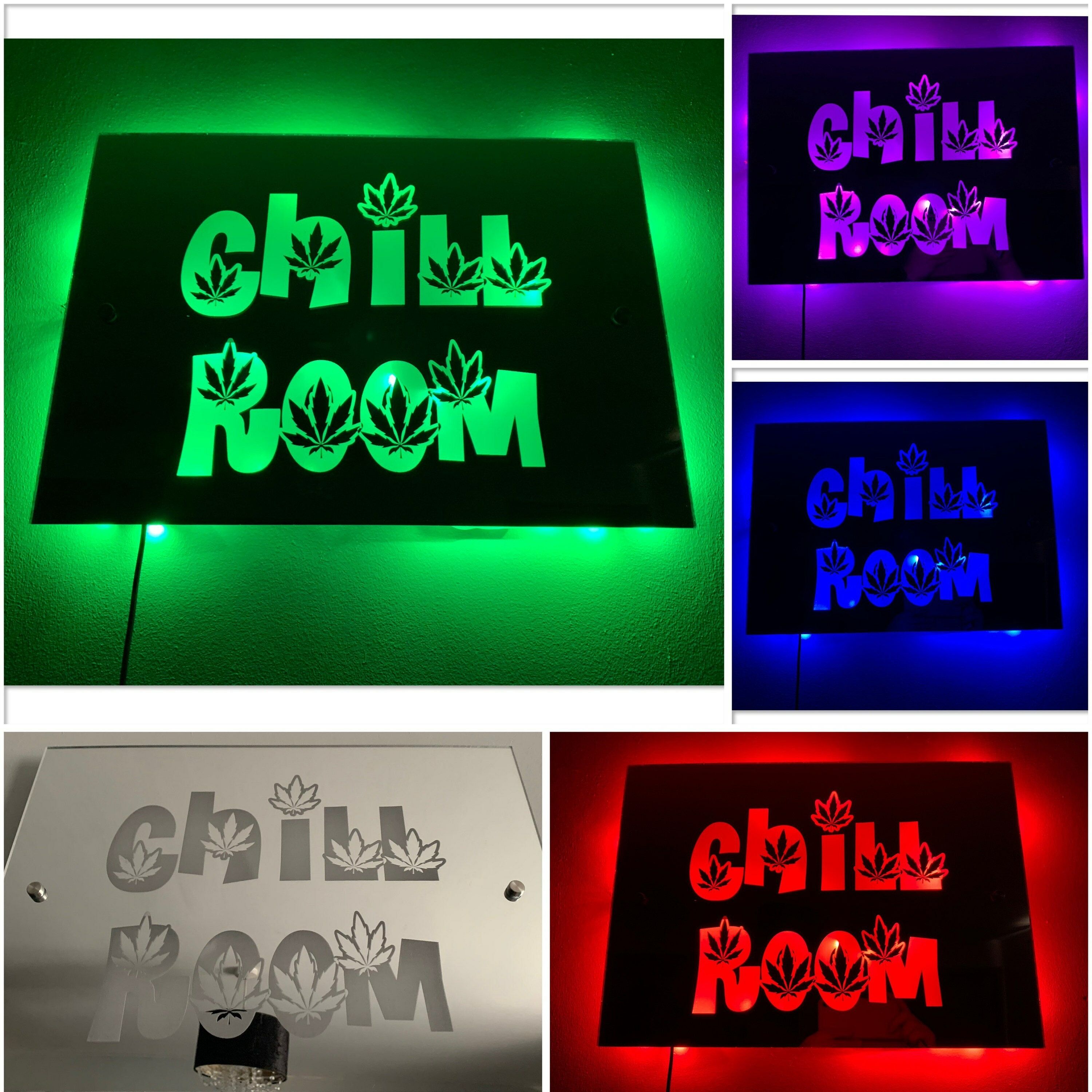 カスタマイズ 文字入れ LED ミラー 発光 ライト 壁掛け 12色変化 屋内装飾 リモコン付き 壁フック付き