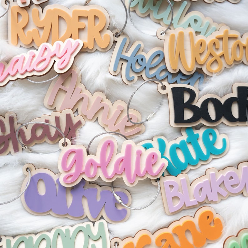 Spersonalizowany brelok do kluczy Spersonalizowane kolorowe imię Śmieszne Cadeau dla przyjaciół