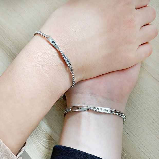 Personalized Engravable Bracelet Set of 2 Matching Bracelets Simple Style Sweet Gift for Couples