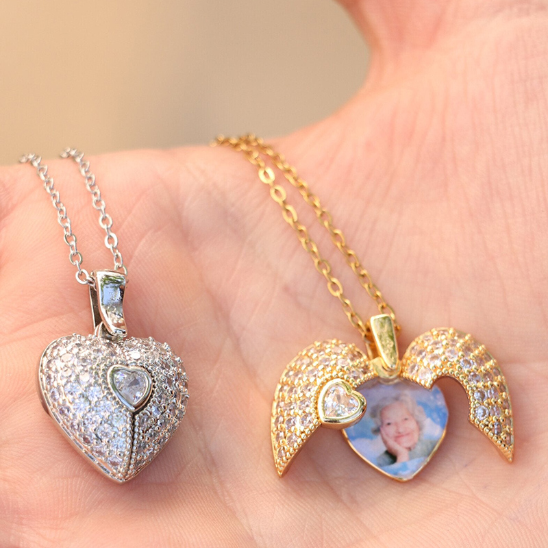 Personalized Heart-Shaped Photo Necklace with Diamonds Exquisite Gift for Women