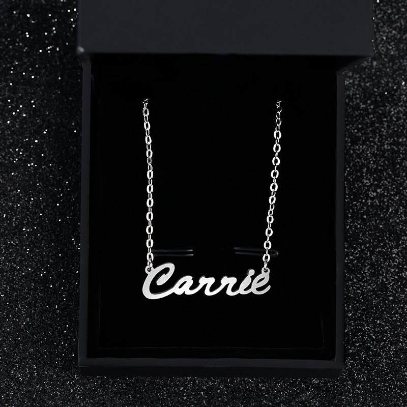 ネーム ネックレス