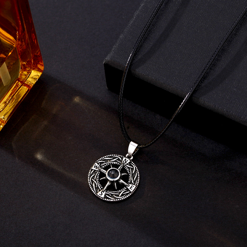 Personalized Picture Projection Necklace with Circular Compass for Boyfriend