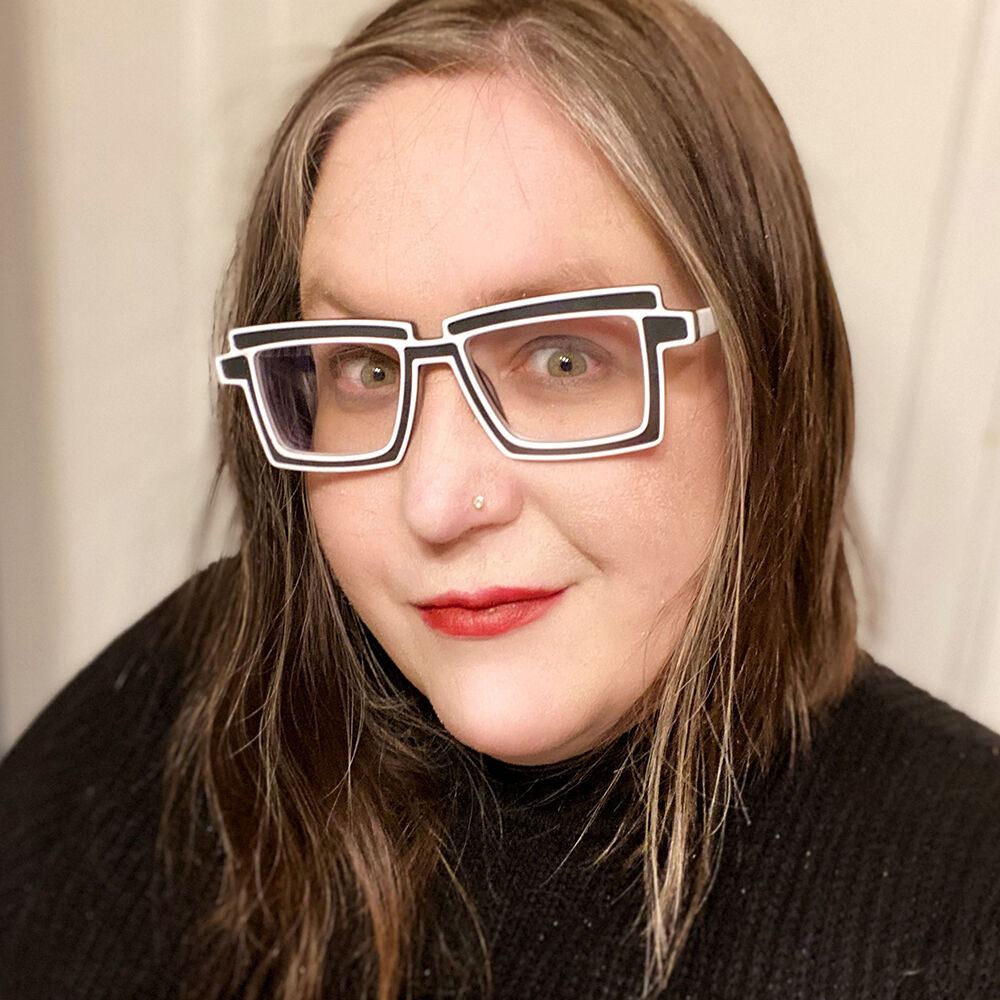 lossie Square Black Glasses