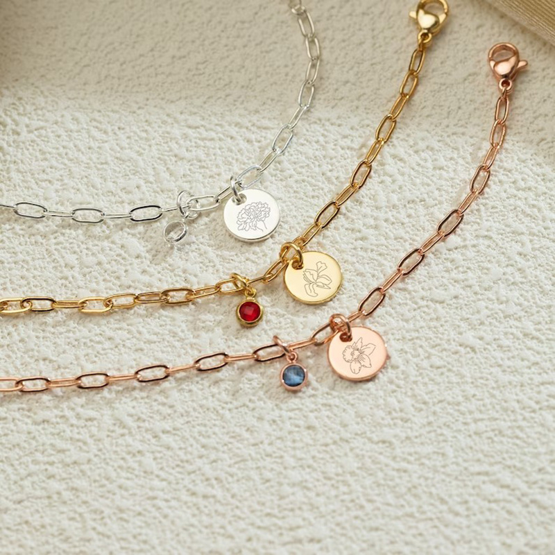 Bracelet d'anniversaire personnalisé avec pendentif disque Cadeau d'anniversaire simple